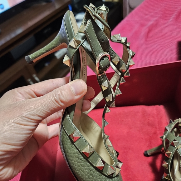 Valention Rockstud Caged Pump - Picture 4 of 5